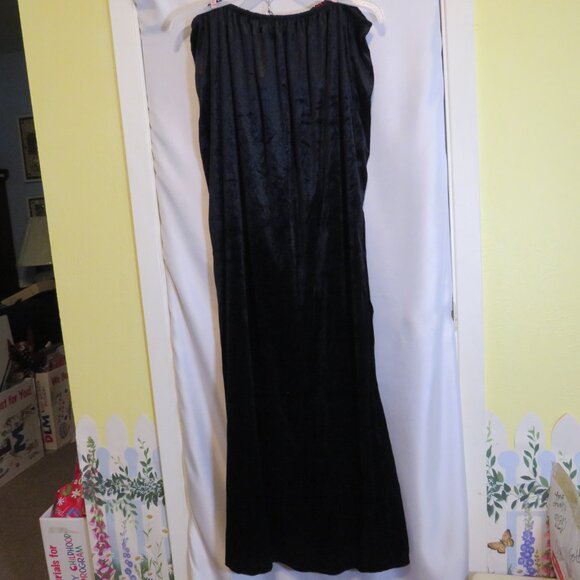 Scarlet vampire adult full figure costume (2)piece top and skirt ladies size - Picture 4 of 15